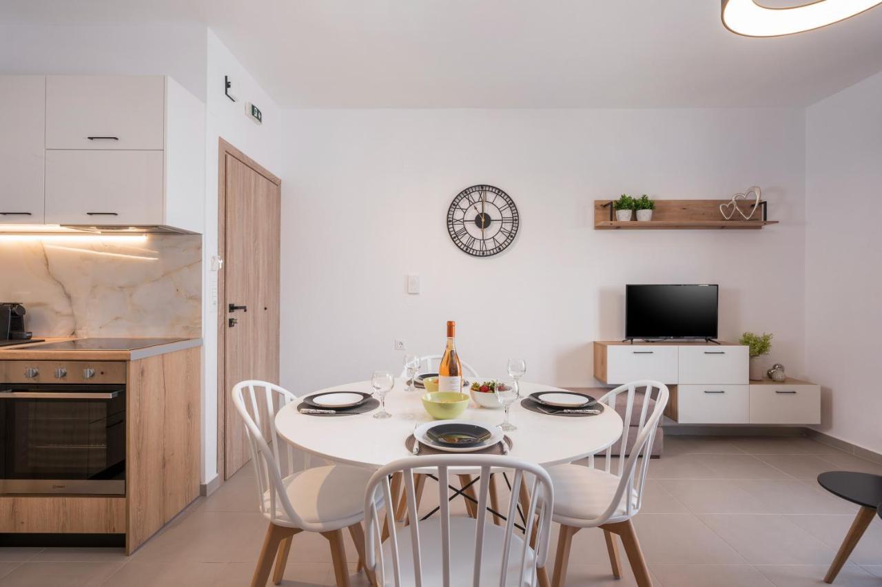 Indigo Blue Seaside Deluxe Apartments Kíssamos Dış mekan fotoğraf