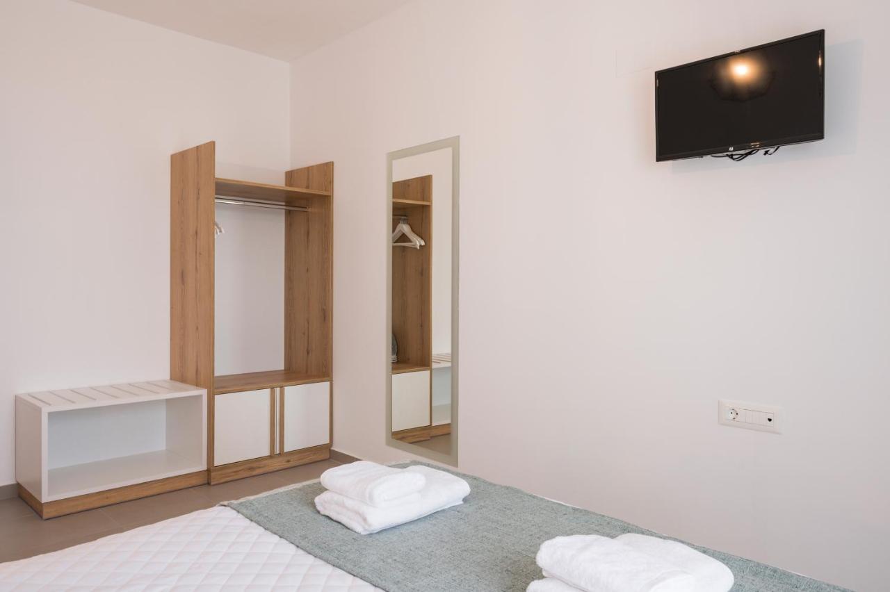 Indigo Blue Seaside Deluxe Apartments Kíssamos Dış mekan fotoğraf