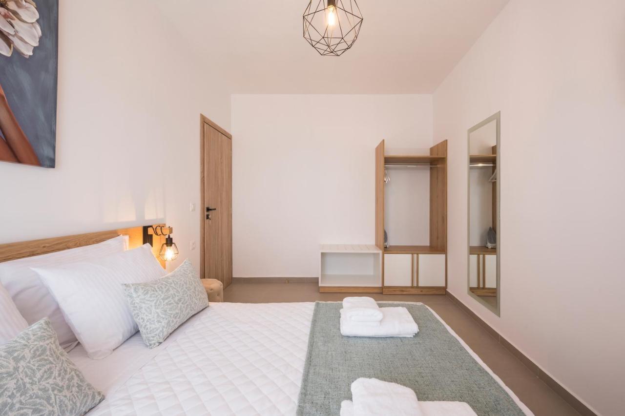 Indigo Blue Seaside Deluxe Apartments Kíssamos Dış mekan fotoğraf