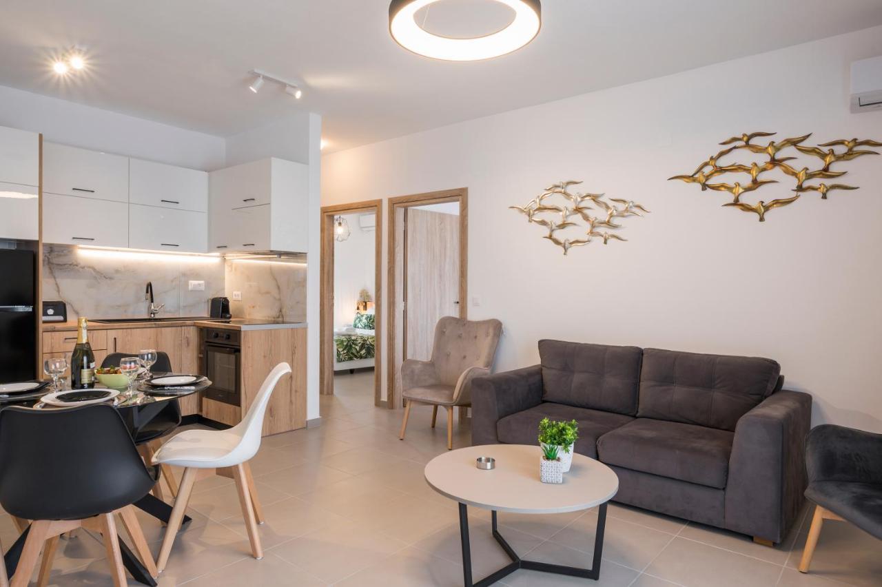 Indigo Blue Seaside Deluxe Apartments Kíssamos Dış mekan fotoğraf