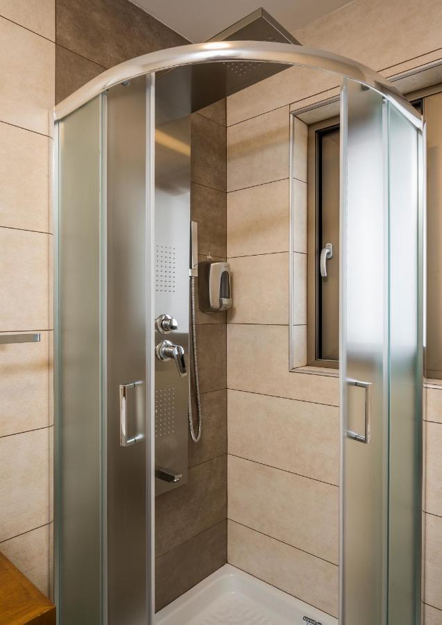 Indigo Blue Seaside Deluxe Apartments Kíssamos Dış mekan fotoğraf