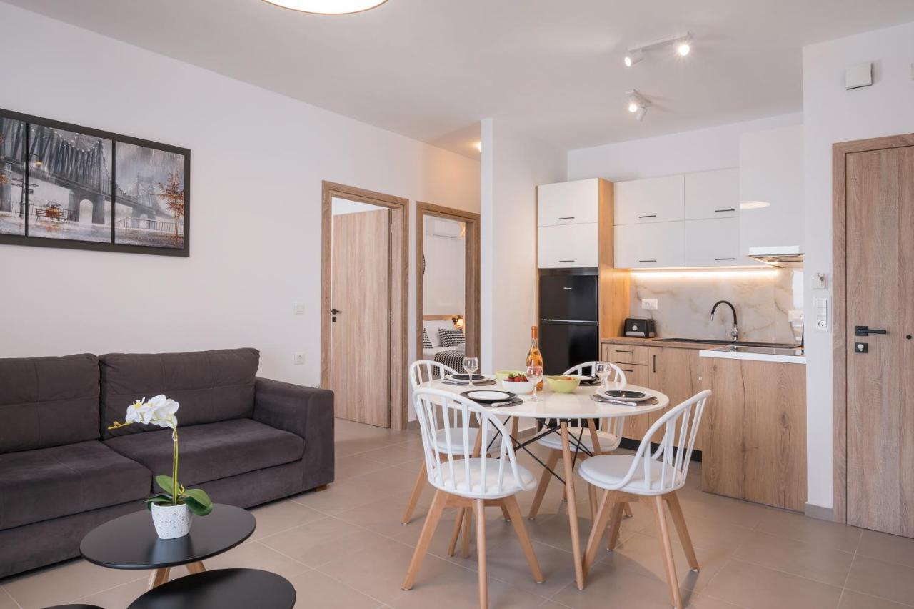 Indigo Blue Seaside Deluxe Apartments Kíssamos Dış mekan fotoğraf