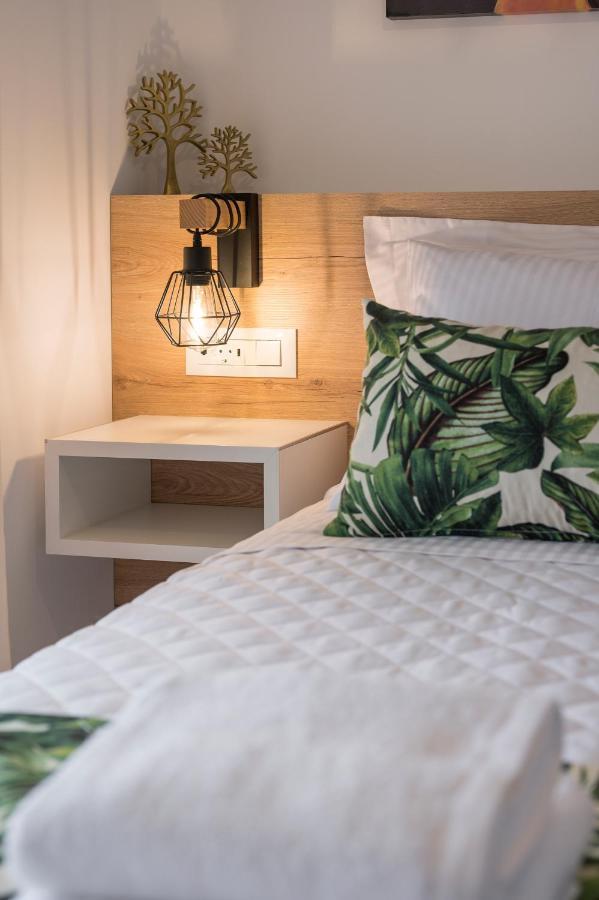 Indigo Blue Seaside Deluxe Apartments Kíssamos Dış mekan fotoğraf