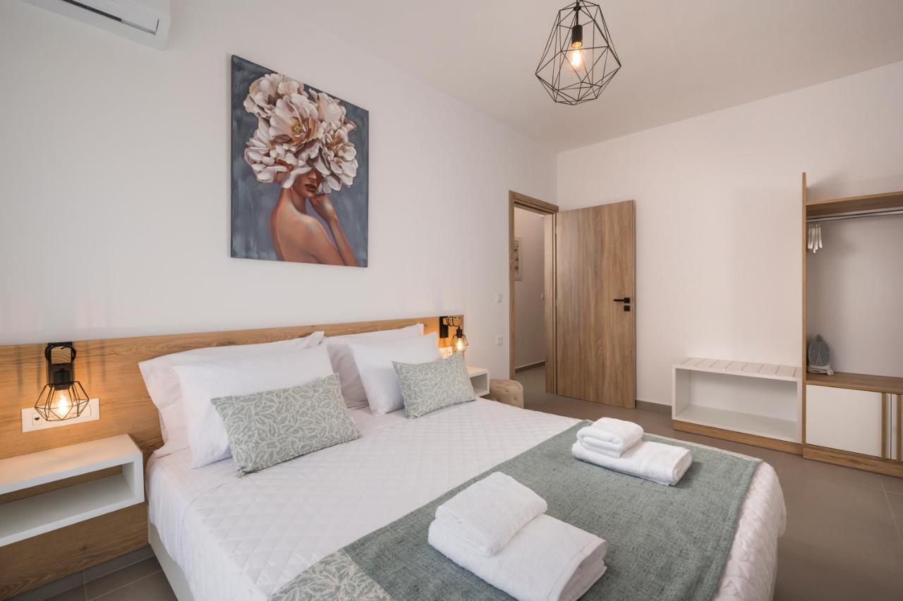 Indigo Blue Seaside Deluxe Apartments Kíssamos Dış mekan fotoğraf