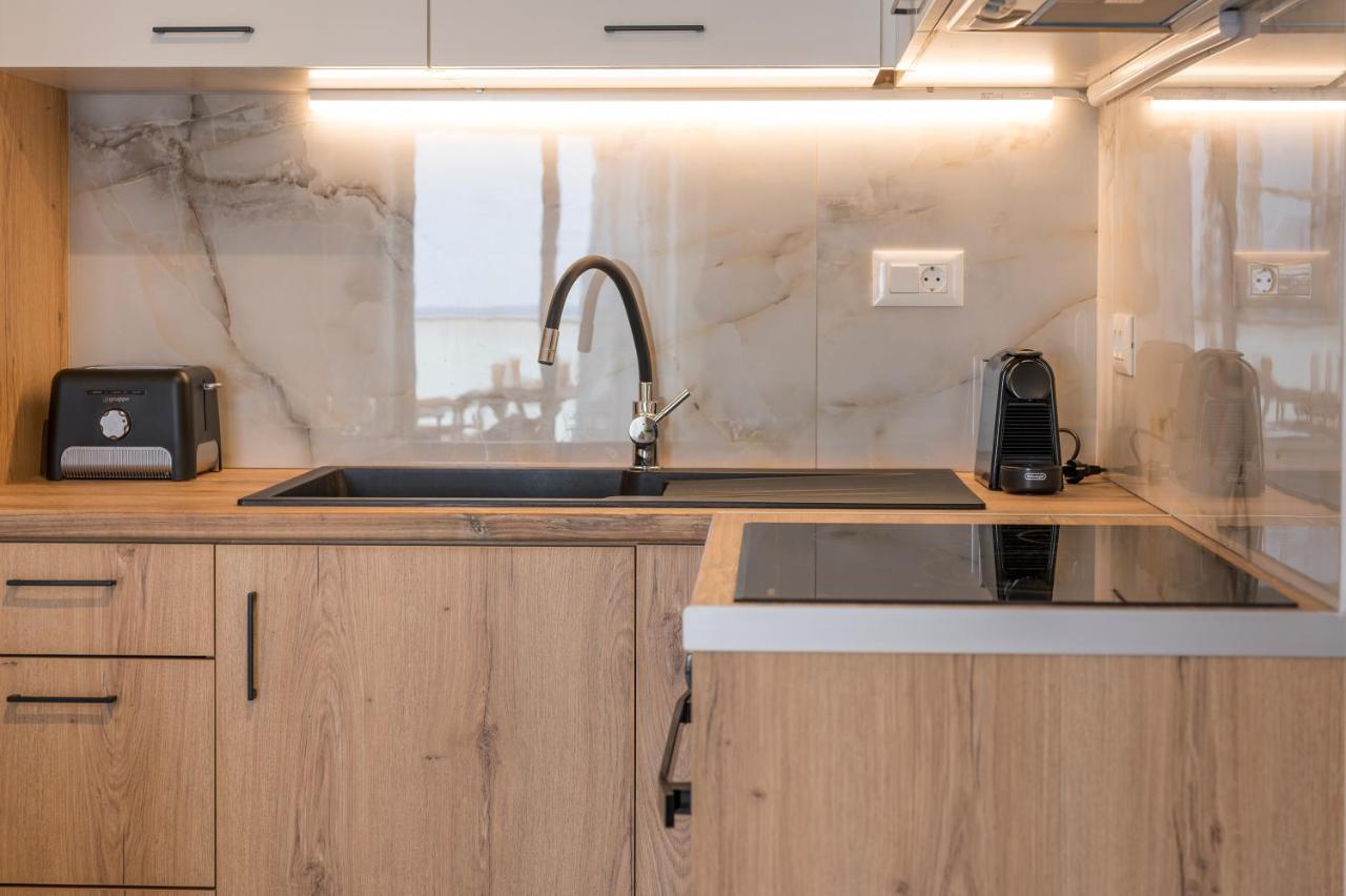 Indigo Blue Seaside Deluxe Apartments Kíssamos Dış mekan fotoğraf