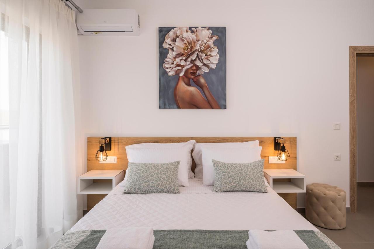 Indigo Blue Seaside Deluxe Apartments Kíssamos Dış mekan fotoğraf