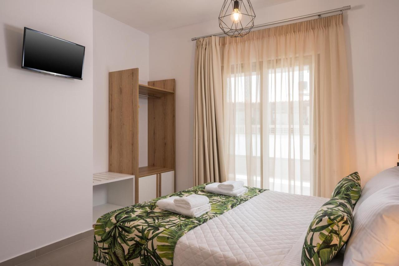 Indigo Blue Seaside Deluxe Apartments Kíssamos Dış mekan fotoğraf